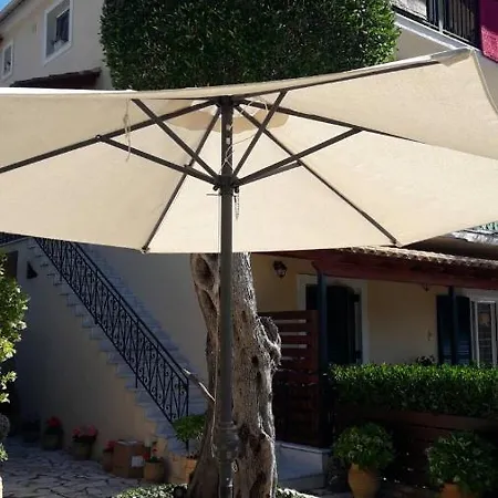 Flowers Guest house Benitses (Corfu)